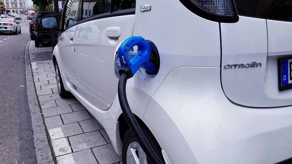 Comparatif des cartes de recharge les plus populaires en France